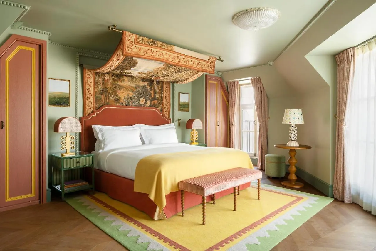 Hotel Le Grand Mazarin Paris 5*,