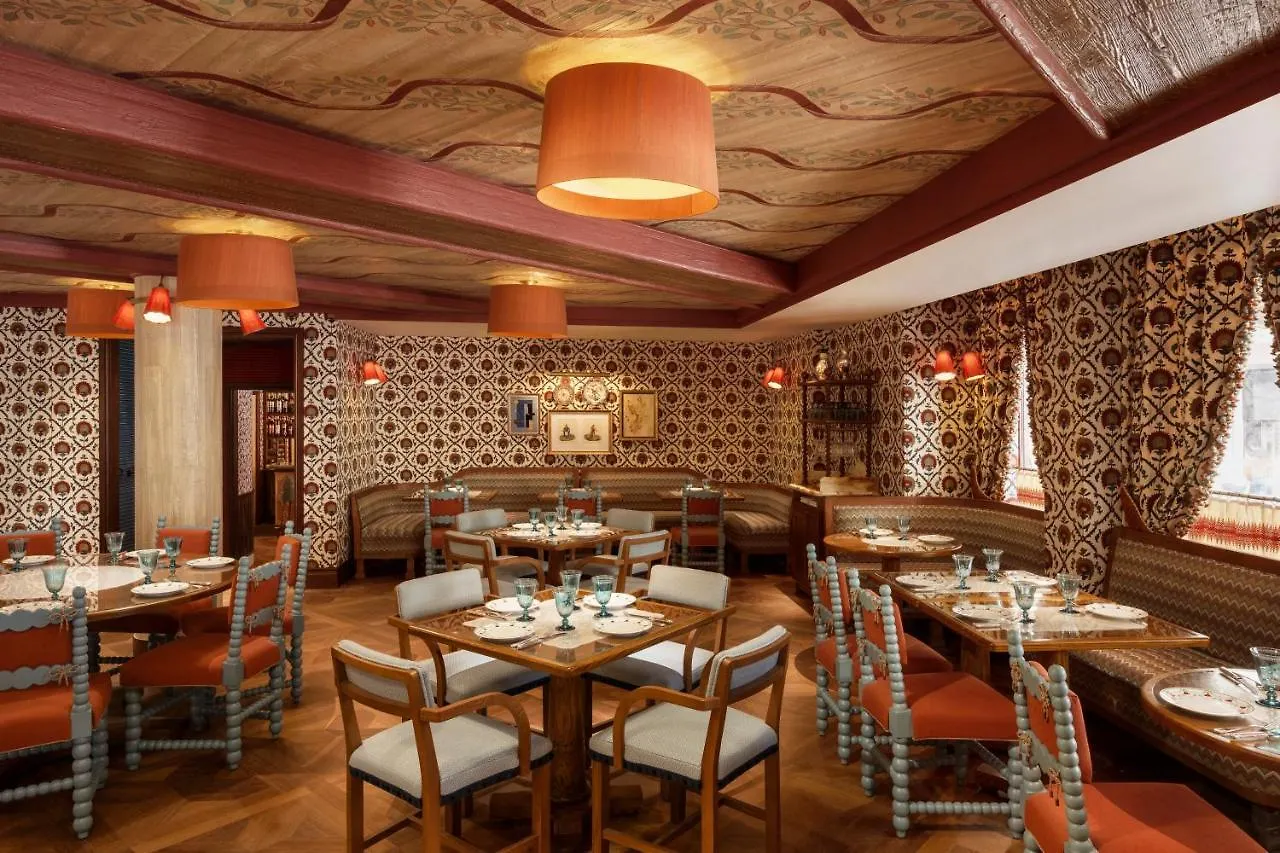 Hotel Le Grand Mazarin Paris 5*,